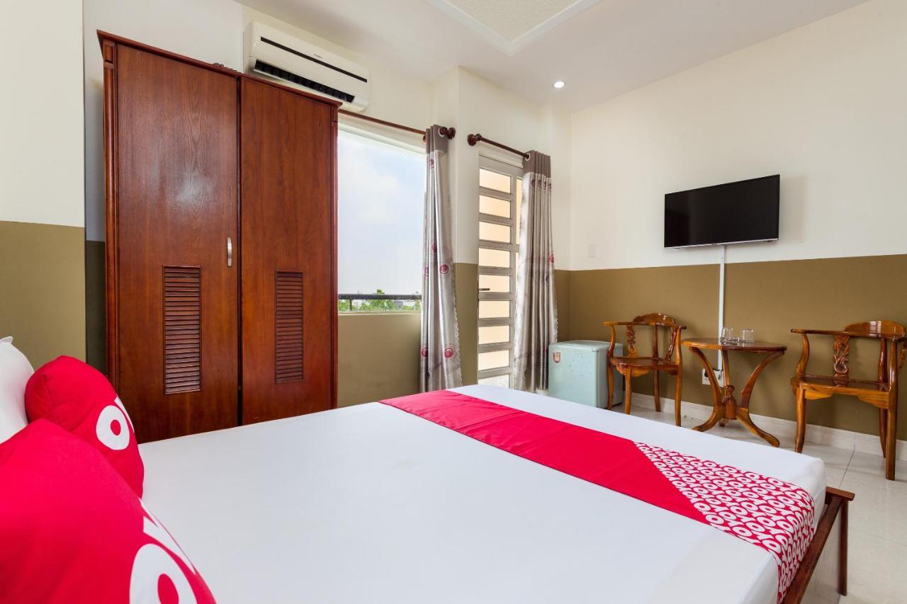 Oyo 424 Minh Anh Hotel Thành Pho Ho Chí Minh Esterno foto