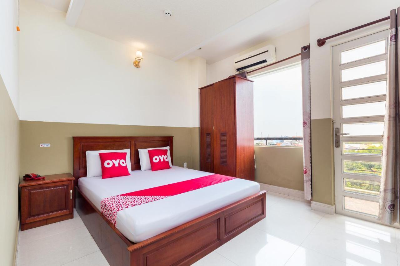 Oyo 424 Minh Anh Hotel Thành Pho Ho Chí Minh Esterno foto