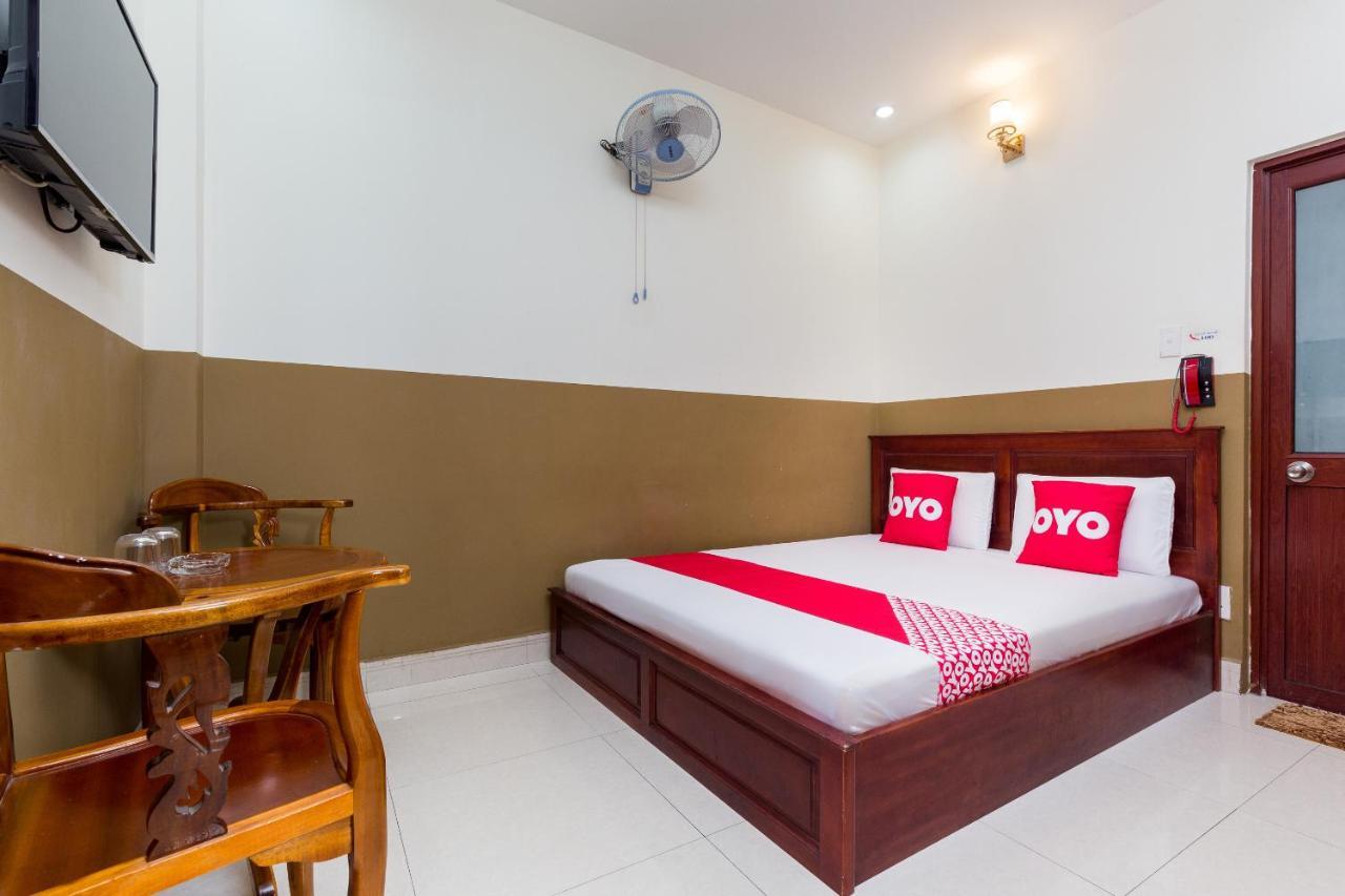 Oyo 424 Minh Anh Hotel Thành Pho Ho Chí Minh Esterno foto
